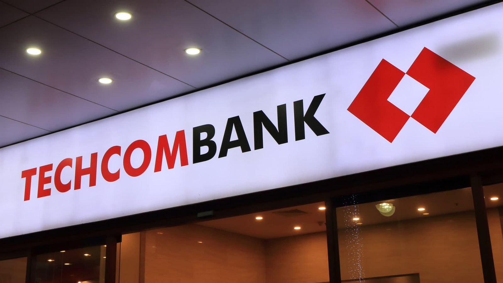 Techcombank: “Mất kết nối đường truyền hoặc đường truyền quá chậm (mã 100000)”